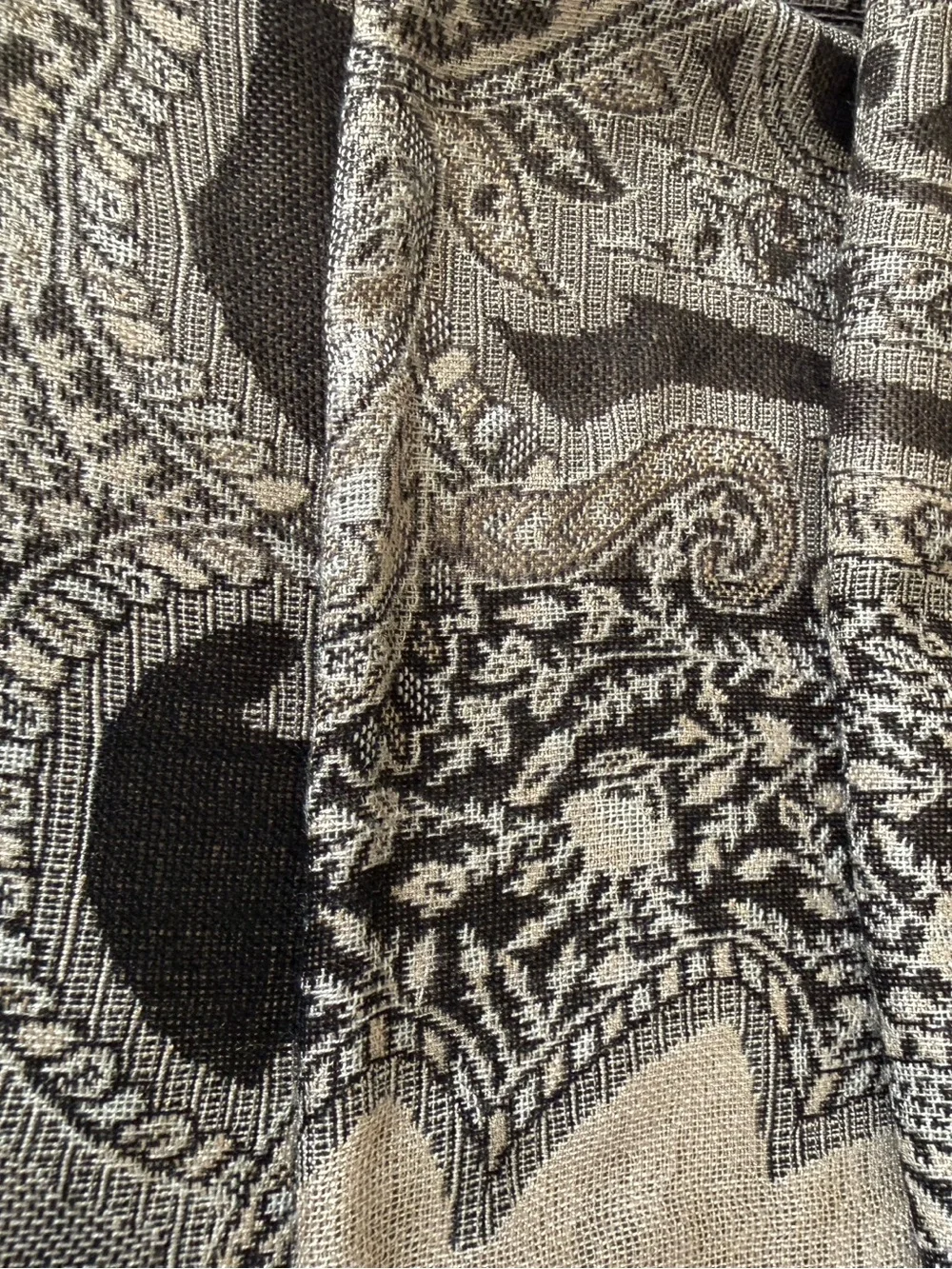 Paisley Fringed Curtain Scarf in Gray and Cream size L
